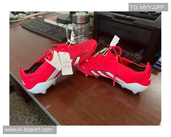 阿迪达斯贝尔足球鞋的魅力与性能解析让你在球场上尽显风采